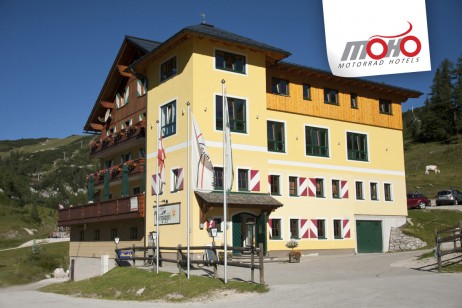 MoHo Almhotel & Genussgasthof Hierzegger***S